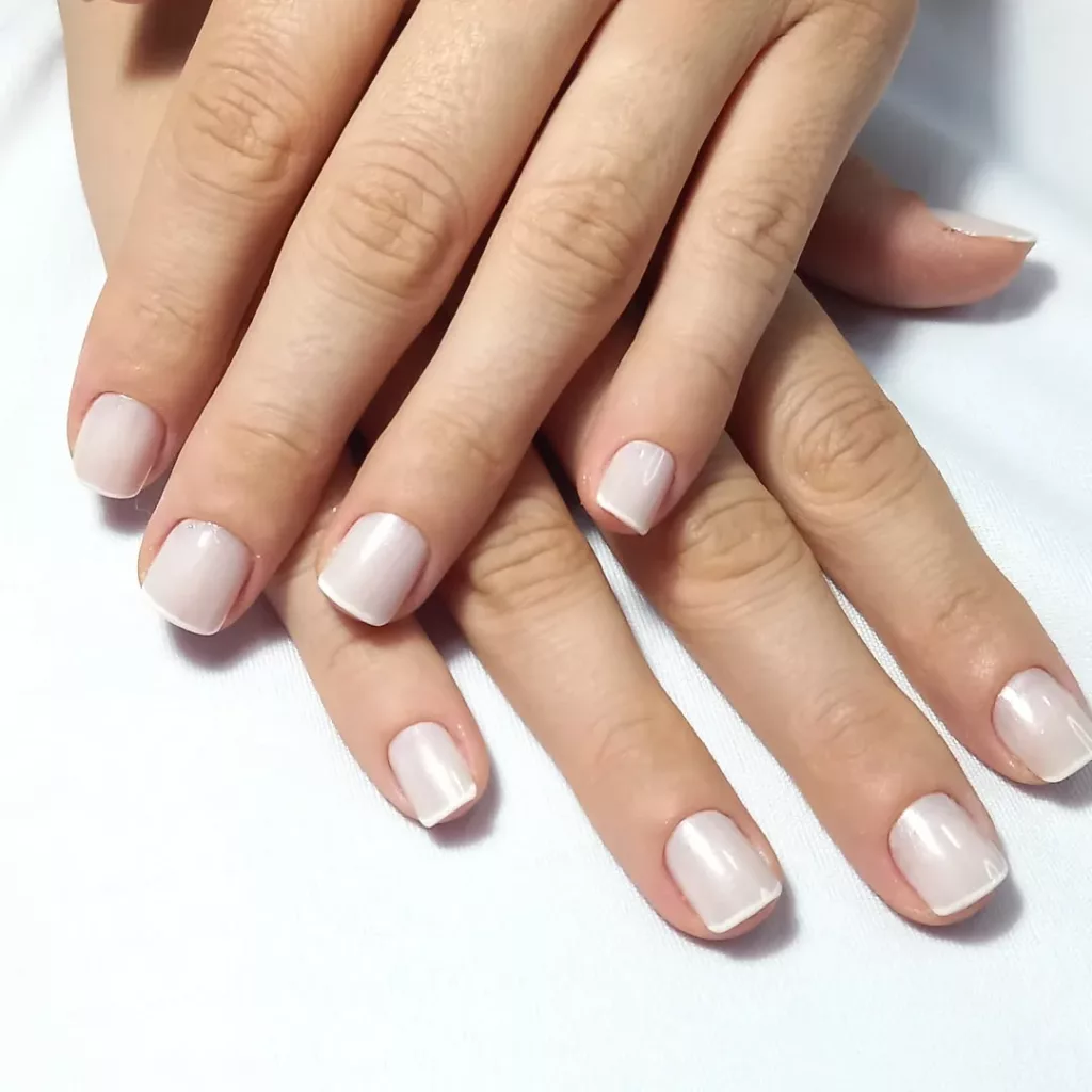 unhas noiva 3 - Unhas de noiva: inspire-se com ideias delicadas, modernas e românticas para o grande dia