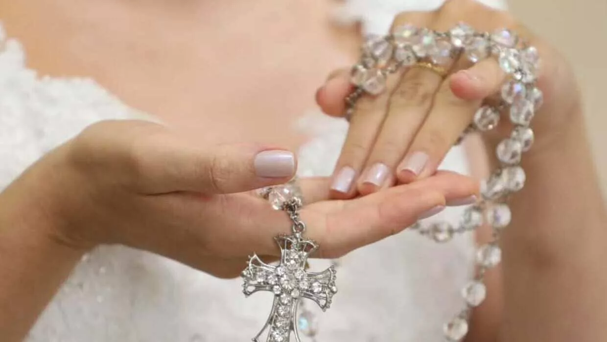 unhas noiva cp - Unhas de noiva: inspire-se com ideias delicadas, modernas e românticas para o grande dia