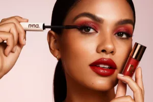 Nina Makeup lança trio queridinho que promete bombar na nécessaire