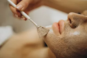 Esfoliar ou não? Saiba porque esse ritual pode não ser tão inocente