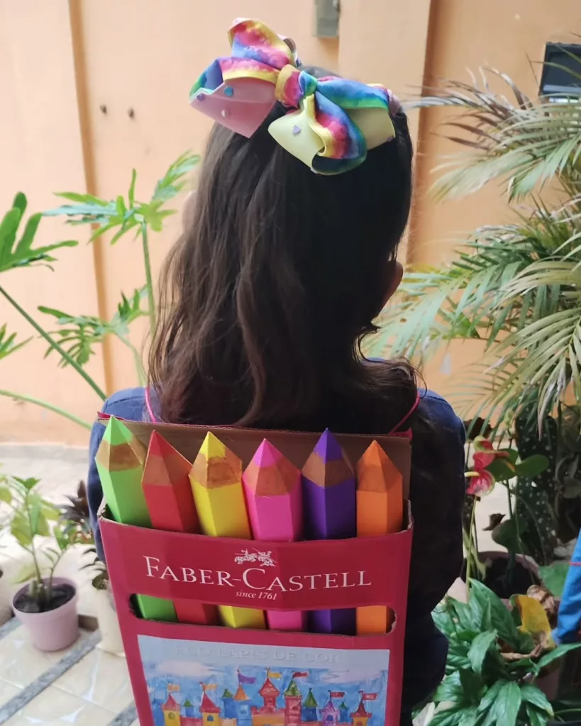 Mochila maluca para menina - mochila maluca de lapis de colorir