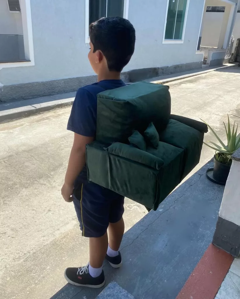 Mochila maluca para menino - mochila maluca de sofá