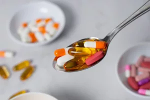 Suplementos com cúrcuma e chá verde são proibidos pela Anvisa