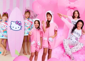tip top hello kitty - Nova coleção da Tip Top com Hello Kitty traz moda divertida para mães, filhas e bebês