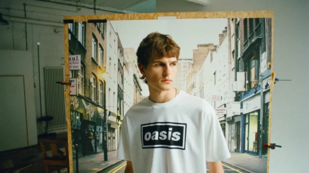 25 H1 Oasis – Levis Photo © Michael Spencer Jones 11 768x509 1 - Levi’s revive anos 90 em collab icônica com o Oasis