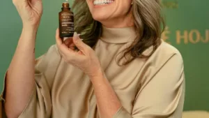 Olfato na menopausa: O Boticário investiga como o corpo transforma nossa experiência com fragrâncias