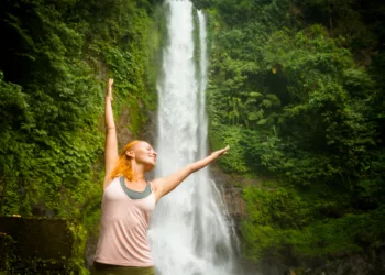 cachoeira - O que significa sonhar que está despencando de uma cachoeira?
