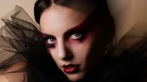 O guia definitivo do dark glam: passo a passo para um visual impactante