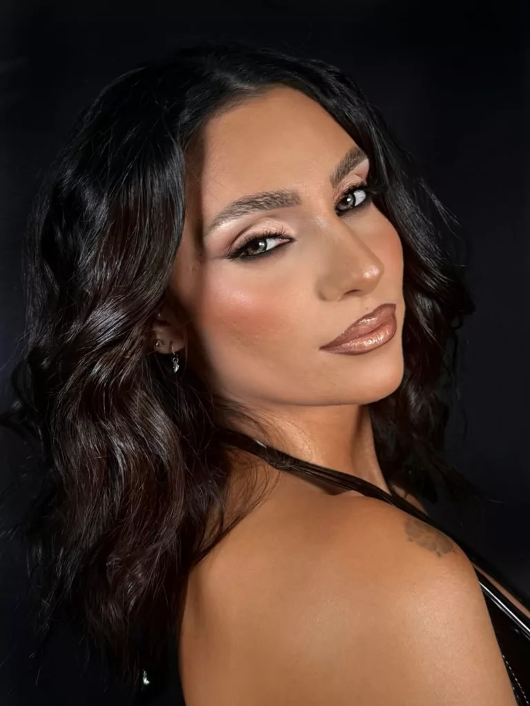 dark glam 2 - O guia definitivo do dark glam: passo a passo para um visual impactante