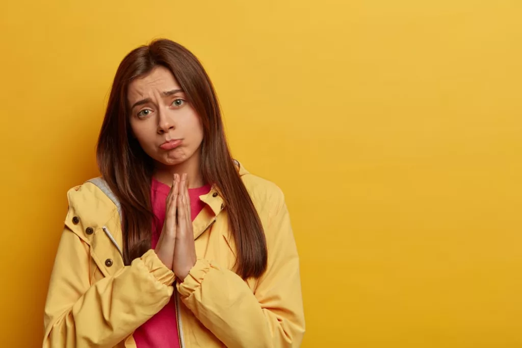 desculpas - Pessoas emocionalmente inteligentes trocam o “sinto muito” por uma palavra mais poderosa