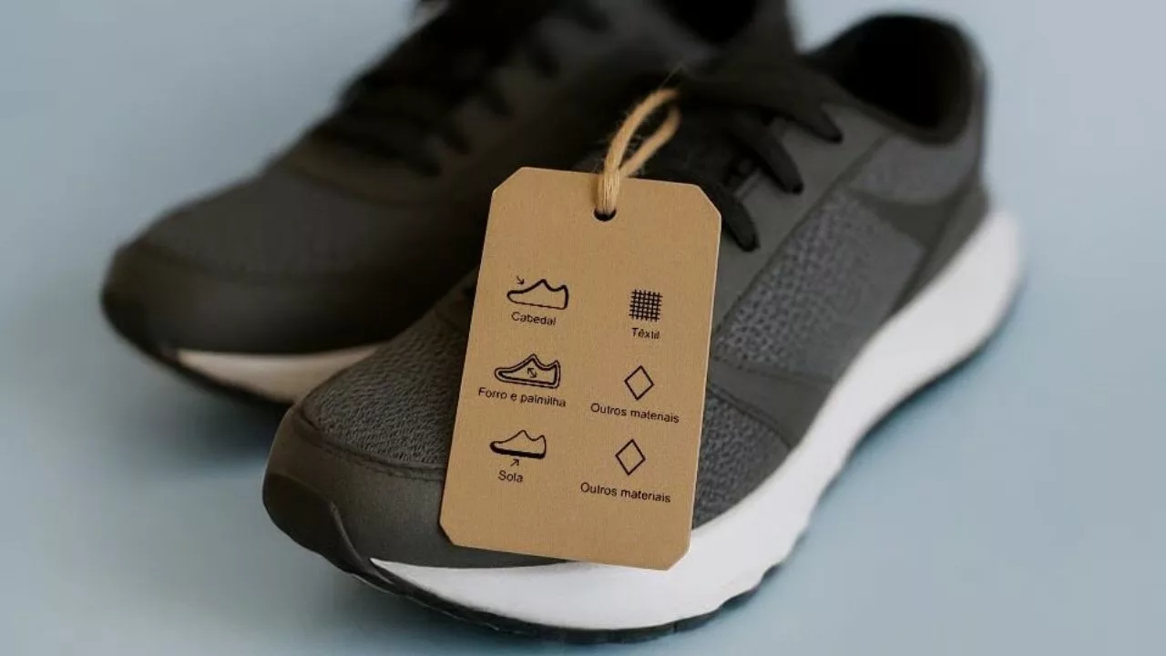 etiqueta pirata - Sapatos com etiqueta obrigatória: entenda como a nova norma vai proteger as consumidoras brasileiras