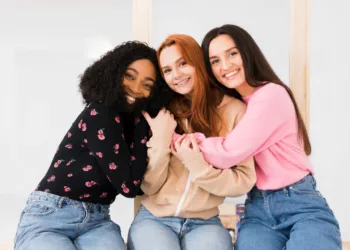 mulheres juntas 1 - Mulheres dominam as campanhas nas redes sociais pela primeira vez