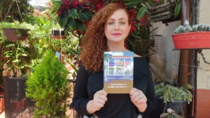 Escritora mineira Sarah Munck lança “Esquecemos os nomes dos pássaros”, uma obra poética de resistência e memória