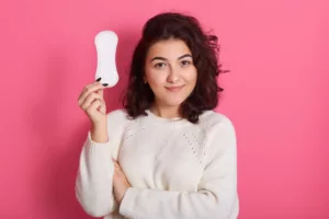 Distribuição gratuita de absorventes na UFPR reforça luta contra a pobreza menstrual