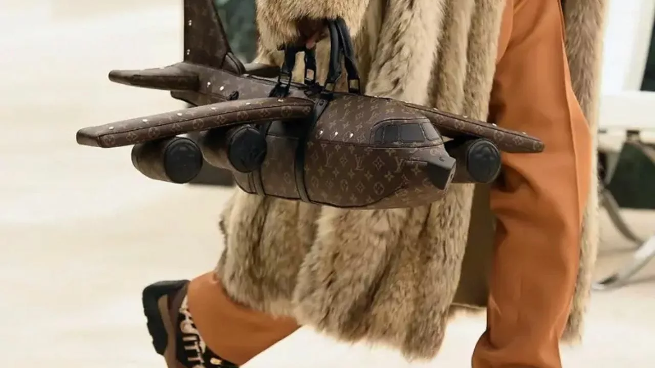 bolsa lv - Louis Vuitton transforma bolsas em esculturas de desejo