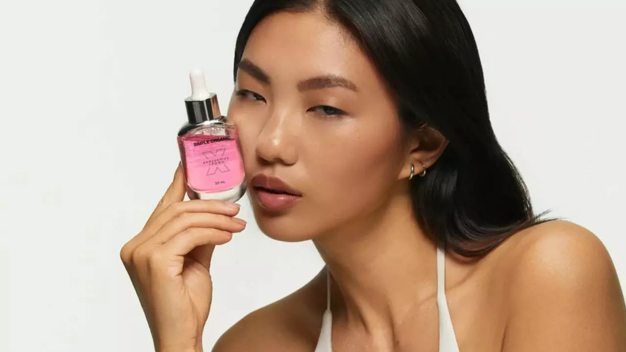 simple cp - Simple Organic apresenta solução regeneradora com Exossomos, PDRN vegano e Peptídeos vegetais