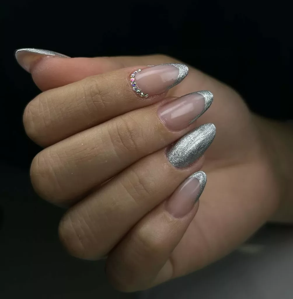 unha decorada em prata francesinha