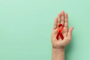 Avanço mais lento no controle da AIDS acende alerta mundial no 1º de dezembro