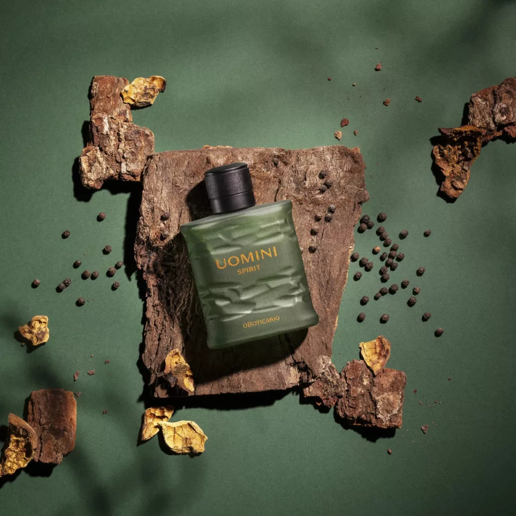b60f7b44 1406 4d13 85a4 c5445bf006ad bot 50732 uomini spirit perfume ambientada 05 - 5 perfumes masculinos de O Boticário ótimos para o Ano-Novo