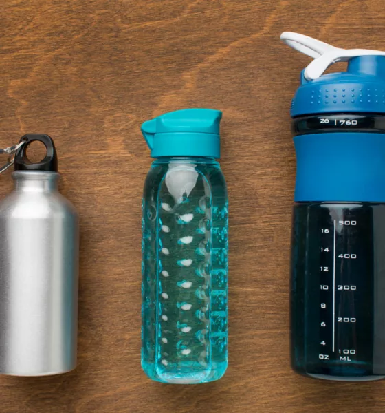 garrafa de agua - Cuidado com a sua garrafinha de água: hábitos simples que previnem bactérias, segundo infectologista