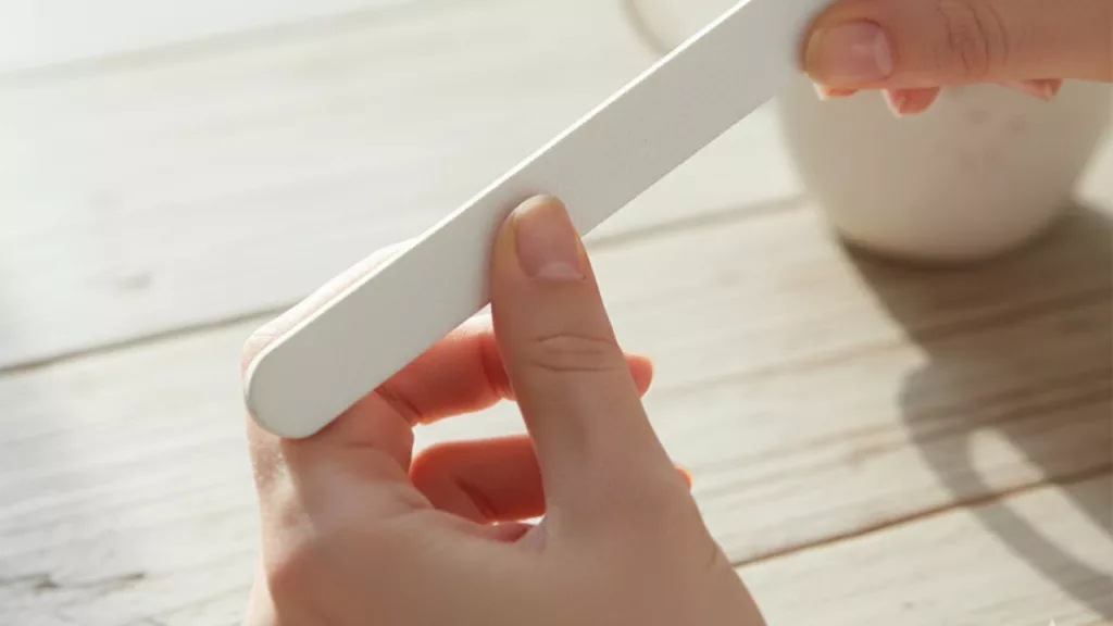 lixa unha 2 - Como lixar as unhas do jeito certo para deixá-las mais fortes e bonitas