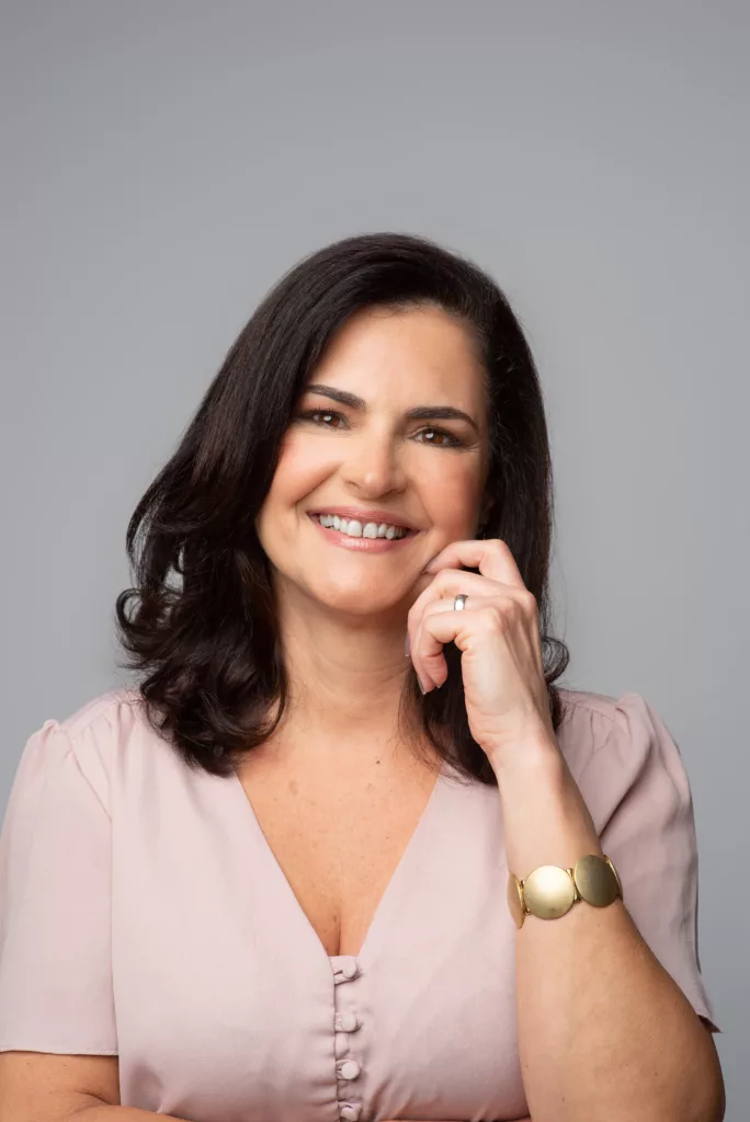 FOTO AUTORA 1 - Janeiro Branco: a solidão da mulher madura — invisibilidade ou oportunidade?