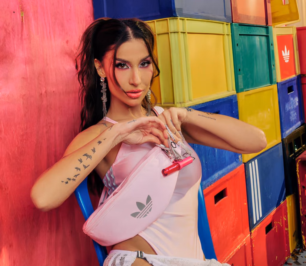 collab adidas boca rosa 1 Copia - Adidas Originals e Boca Rosa lançam collab de Carnaval com Superstar rosa e lip oil metalizado