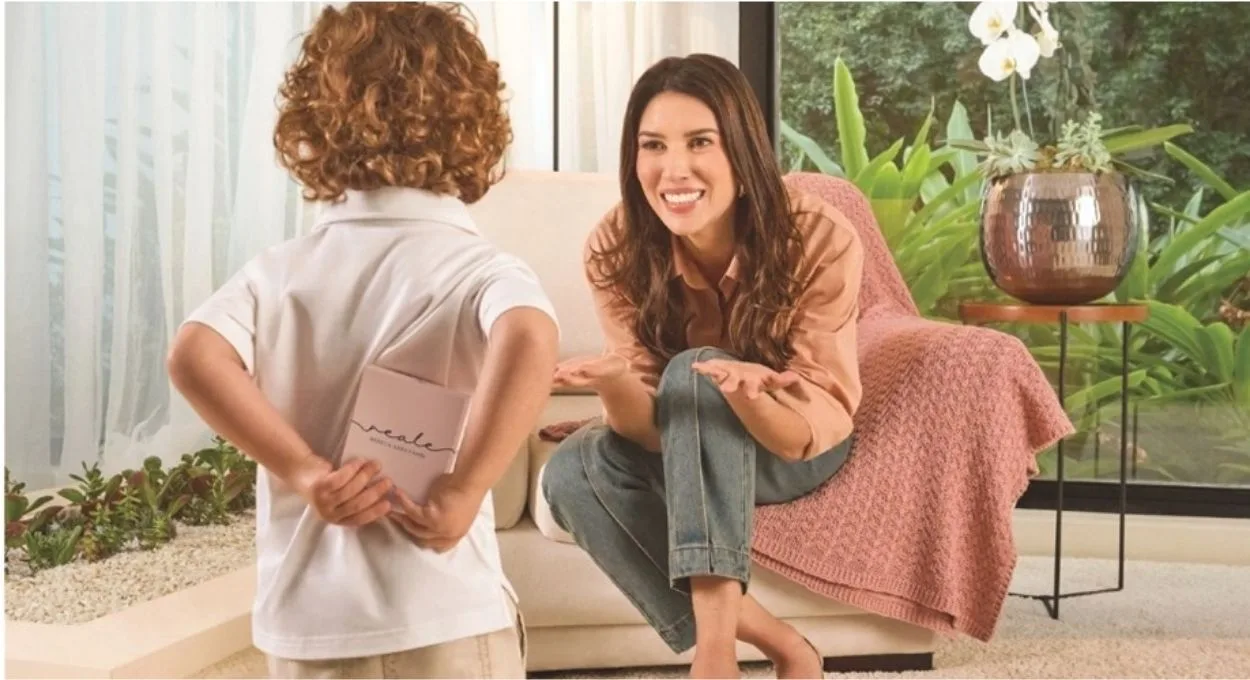 3abc48ff 000f 4dee bf41 21ee9a8b1c8b - Jequiti lança perfume de Rebeca Abravanel para o Dia das Mães e a fragrância já virou desejo