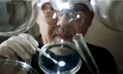 avon pele - A Avon tatuou uma pele criada em laboratório para falar sobre menopausa — e o resultado é impressionante