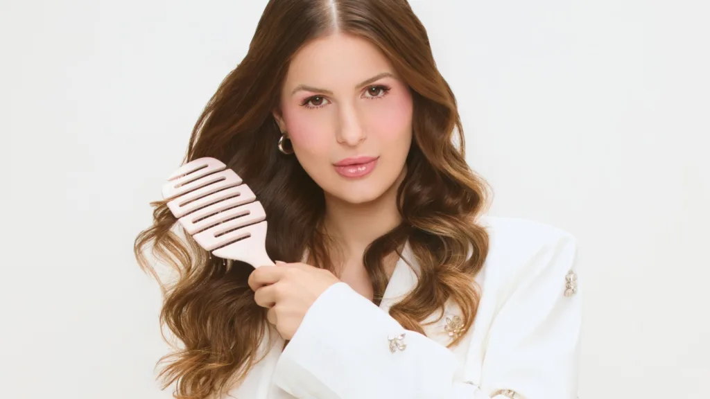 5d57bdd8 91ce 4316 9006 9fa17e038374 - O sucesso da Rigolim Hair and Co: como Letícia Rigolim conquistou o mercado profissional