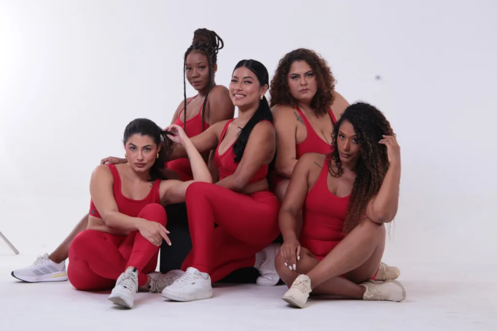 Rocca Fitness - Rocca Fitness estreia na Fevest Inspire 2026 com coleção Plus Size que une inclusão, conforto e modernidade