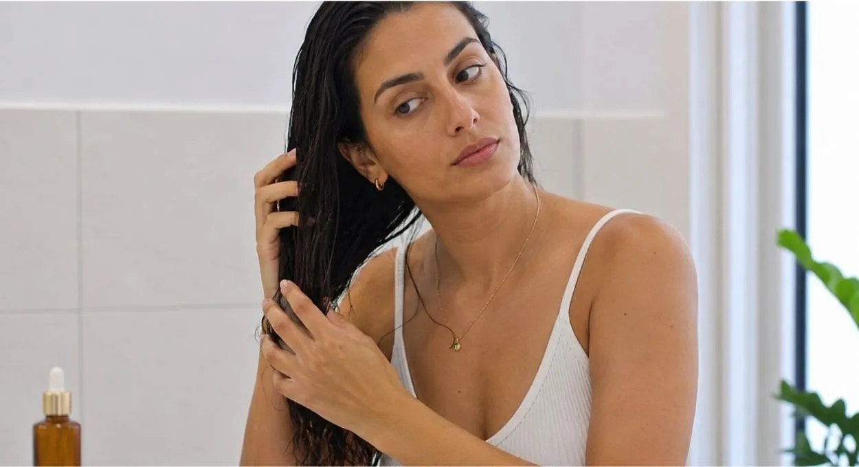 alecrim cabelo - Óleo de alecrim nos cabelos funciona mesmo? Tudo o que você precisa saber antes de usar