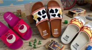 A Melissa acaba de lançar uma sandália de Toy Story para adultos e a nostalgia bateu forte