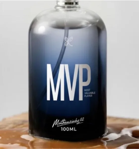 perfume matheuz - Matheuzinho assina o primeiro perfume masculino da Pétala Beauty e a fragrância tem a cara dele