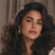 look 80s mariabet cp - Os Anos 80 voltaram: desta vez a beleza veio com sobrancelha grossa, volume e nenhuma desculpa!