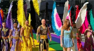 A Parada LGBT+ de SP completou 30 anos com alegria, celebridades e um aviso que todo eleitor precisa ouvir