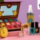 alice 1024x587 1 - Avon e Disney lançam coleção de Alice no País das Maravilhas e o Brasil já quer tudo
