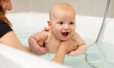 banho bebe - Pediatras confirmam: existe um horário certo para o banho que muda o sono do bebê
