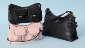 Os motivos que fazem da bolsa preta o investimento mais inteligente do guarda-roupa feminino