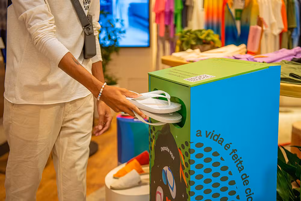 havaiana - O maior mistério do brasileiro: para onde vai o chinelo depois que ele é jogado fora?