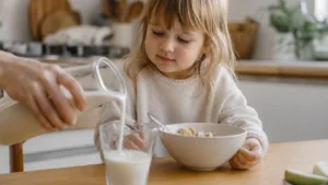 Os escandinavos trocaram o leite pela bebida de aveia no café. Isso vale para o copo do seu filho também?