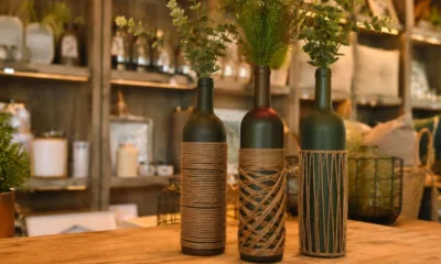 garrafa decor - Garrafa de vidro vira vaso decorativo de loja cara com esse truque caseiro
