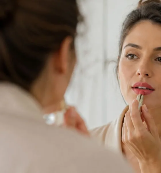 pal batom make - Seu batom favorito ficou forte demais? Essa mistura com balm resolve em segundos