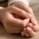 unhas quebradicas - Por que unhas ficam mais fracas na mudança de estação (e o que fazer além de usar fortalecedor)?