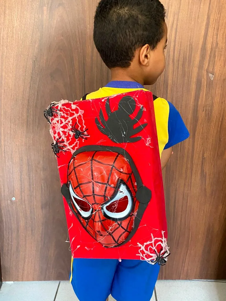 Mochila maluca do Homem-Aranha