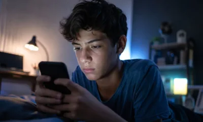 adolescente celular - Tempo de tela do adolescente: estudo com mais de 4 mil jovens mostra que a forma de uso pesa mais do que a quantidade de horas