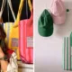 bolsas presas - Bolsa feita por mulheres presas em SP ganha loja própria: conheça a marca que transforma pet reciclado em moda com propósito