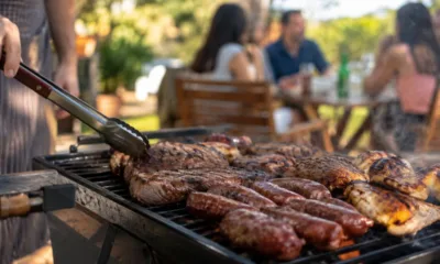 churrasco - Sonhar com churrasco: entenda o que o sonho revela sobre fartura, vida social e afetos e o que muda quando a carne queima