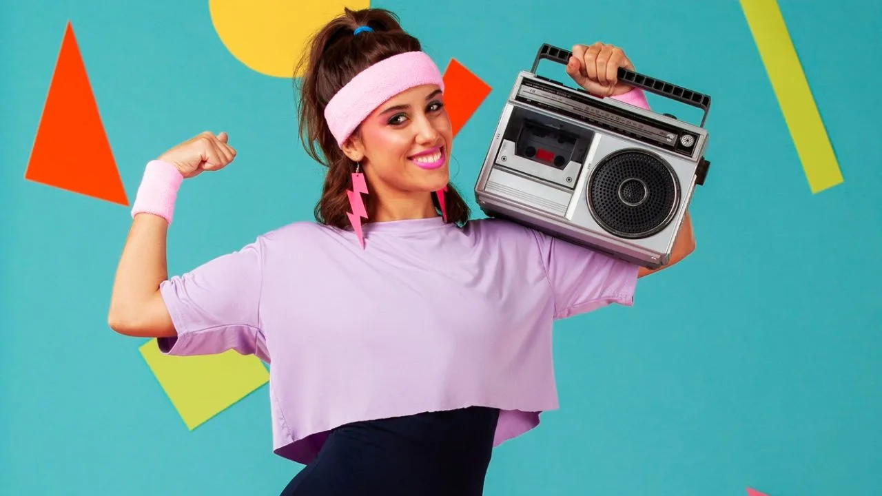 mulher anos 80 - Todo mundo está criando sua versão retrô no ChatGPT: entenda a trend dos anos 80 e como participar agora