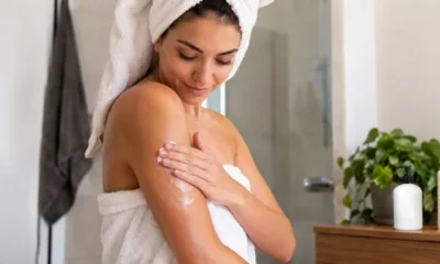 pele banho - Pele seca depois do banho? Veja os erros que ressecam o corpo e os ajustes simples que garantem maciez o dia todo